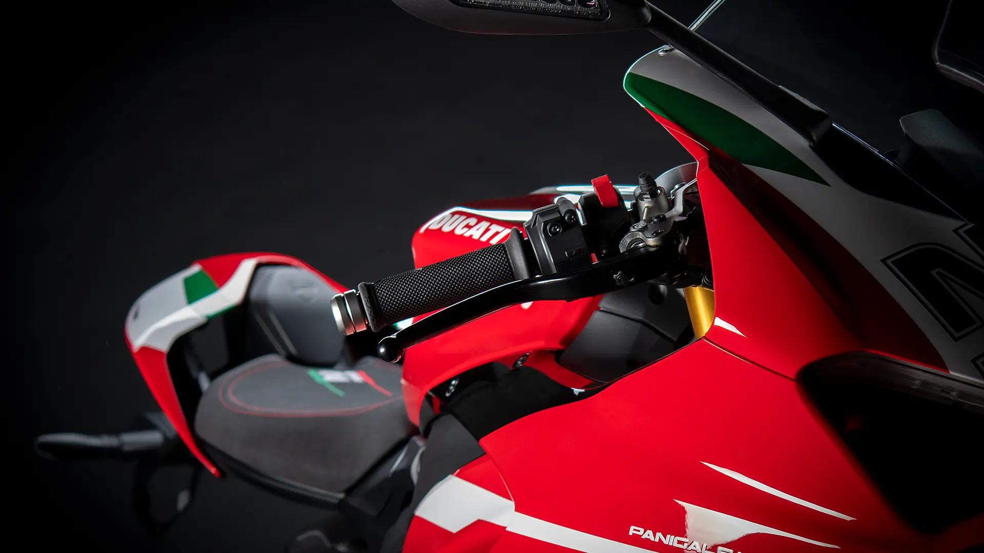 Troy-bayliss-Design-01-Editorial-16-9-1920x1080